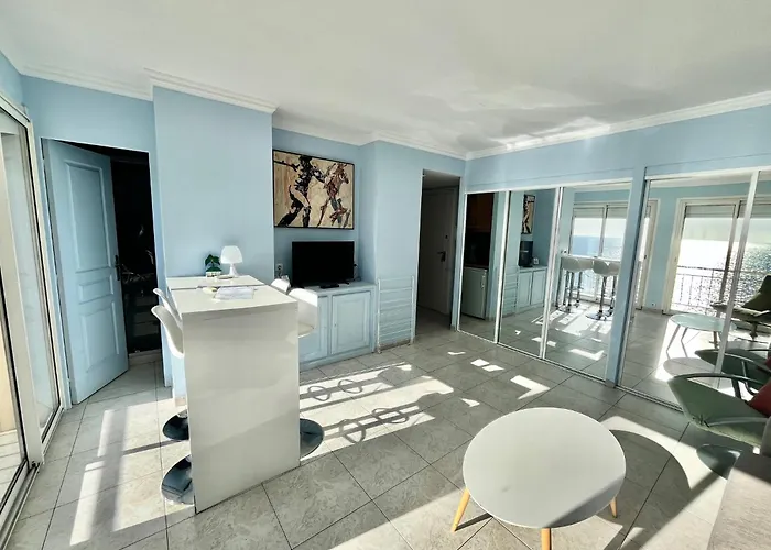 Louise Appartement, By Welcome To Cannes